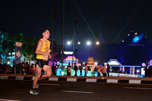 BIB: 254
                            <button type="button" onclick="openModal(15054031)" class="btn btn-primary btn-sm float-right btn-popup" data-toggle="modal" data-target=".modal-high-quality">
                        <i class="fas fa-shopping-cart"></i> Add to Cart
                    </button>
                                            <button type="button" onclick="isThisMe(15054031, true)" class="btn btn-success btn-sm float-right btn-popup btn-isme hidden" data-toggle="tooltip" data-placement="bottom" title="นี่คือรูปของคุณใช่ไหม คลิกที่นี่เพื่อเอาเข้าอัลบั้ม">
                        <i class="fas fa-plus"></i> Add to album
                    </button>
                    <button type="button" onclick="isThisMe(15054031, false)" class="btn btn-warning btn-sm float-right btn-popup btn-isnotme hidden">
                        <i class="fas fa-ban"></i> Remove from album
                    </button>